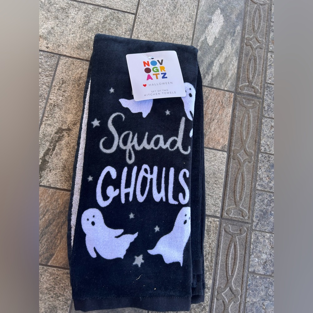 NWT Novogratz Ghost Halloween Hand Towels